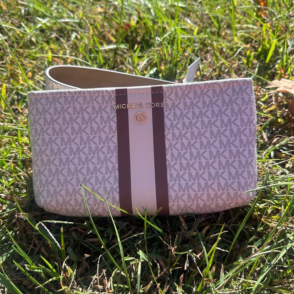 NWT MICHAEL KORS BELT BAG